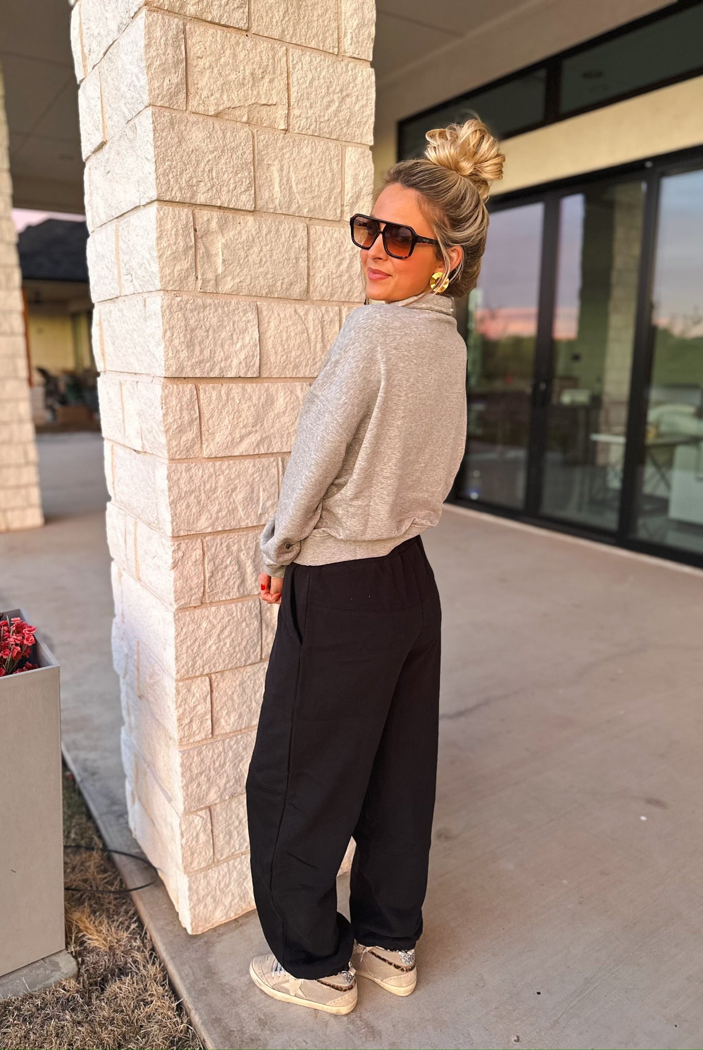 COLLARED HALF-ZIP SWEATSHIRT- HEATHER GRAY - Tops