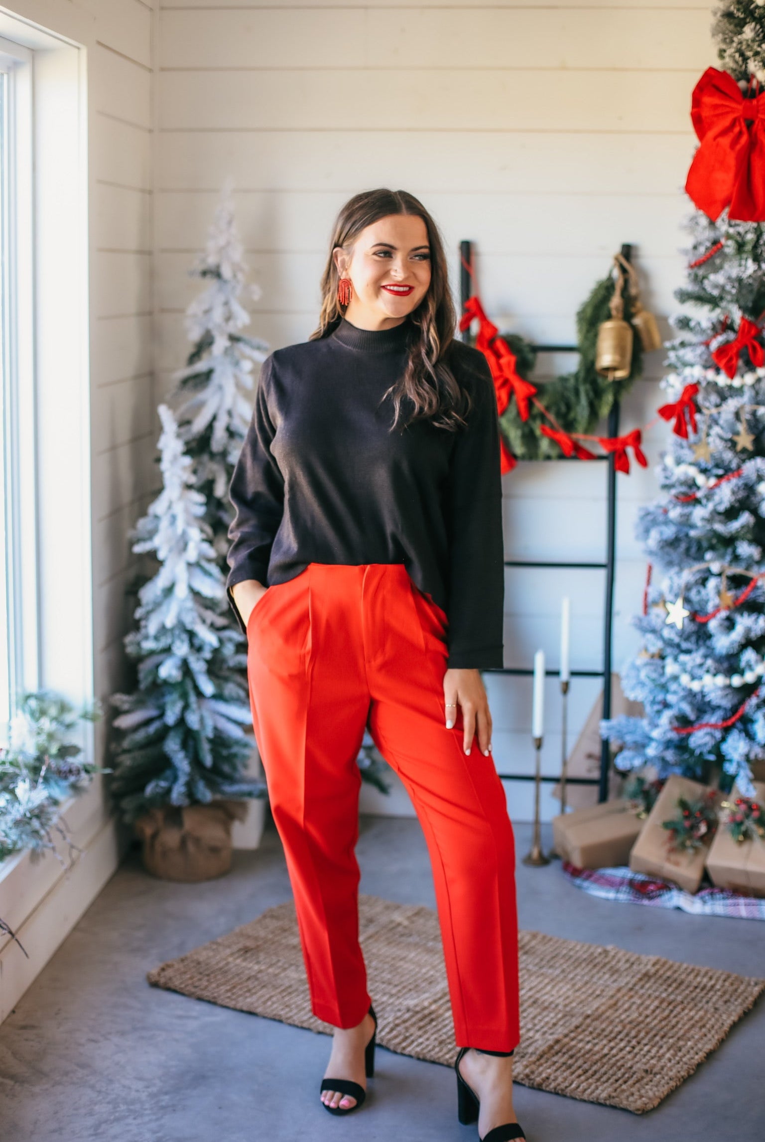 ENTRO WIDE SLEEVE BLACK SWEATER - Tops