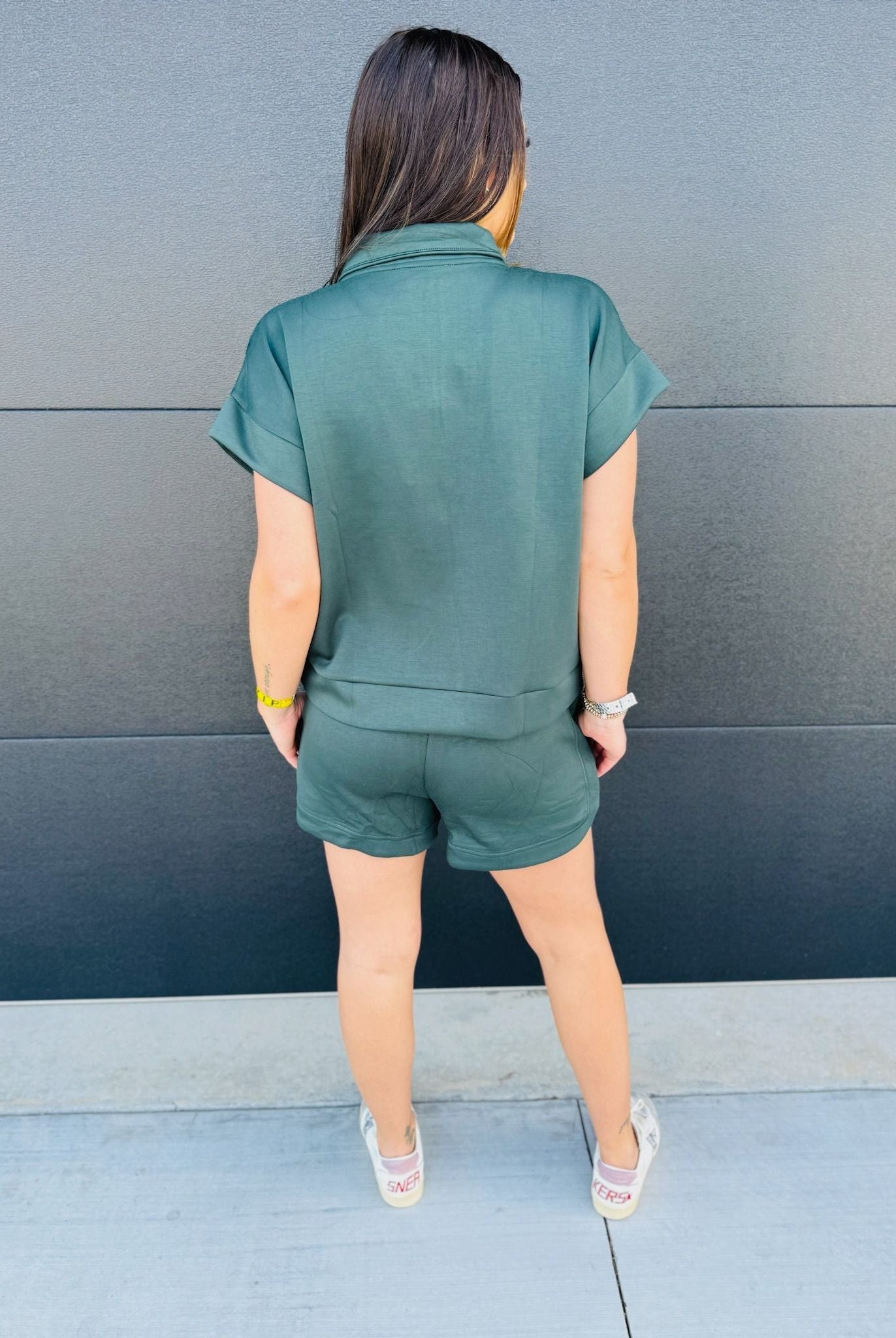 ENTRO FOREST GREEN QUARTER ZIP TOP AND MATCHING SHORTS