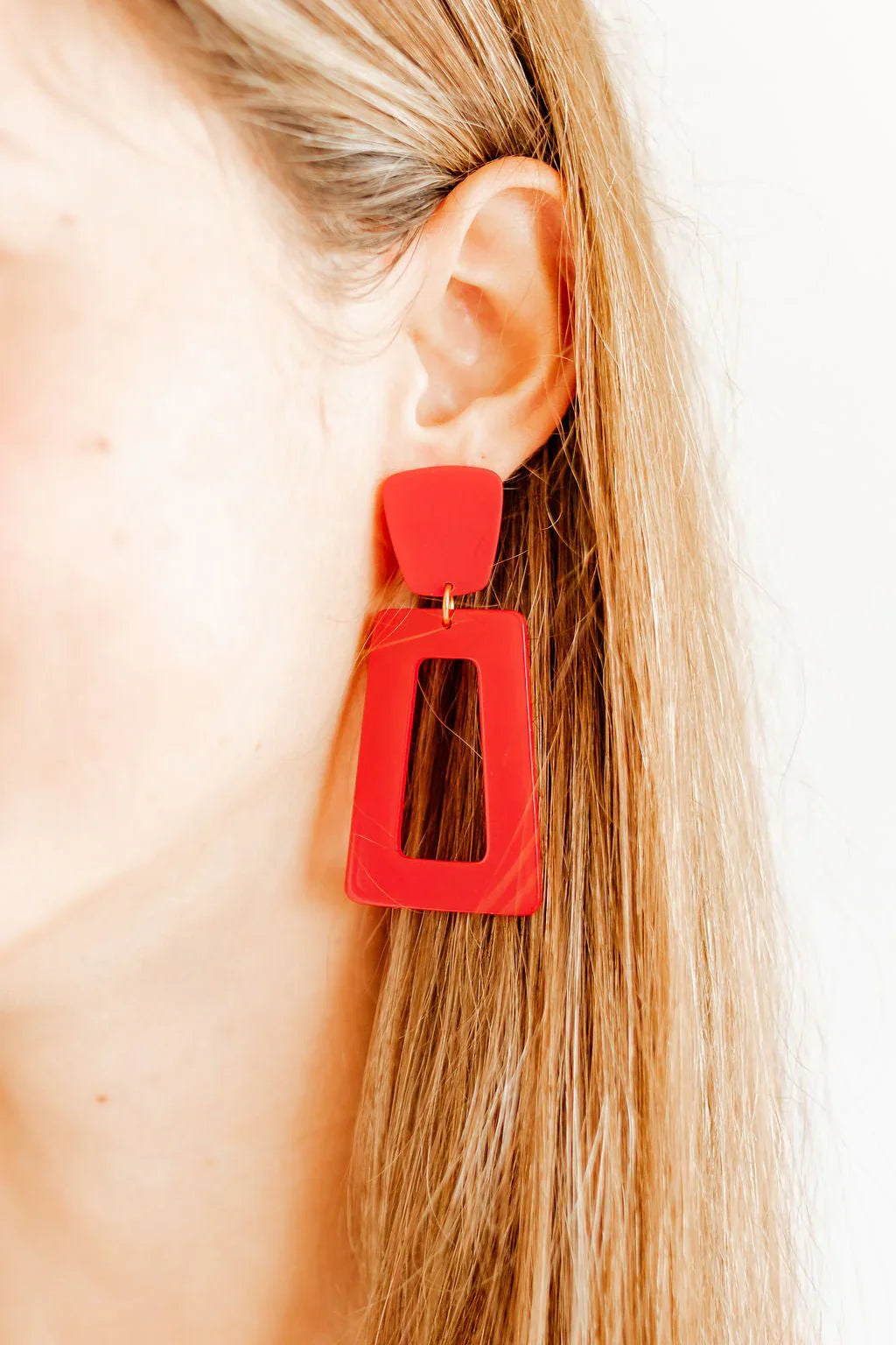 KENNEDY STATEMENT EARRINGS TRUE RED - Earrings