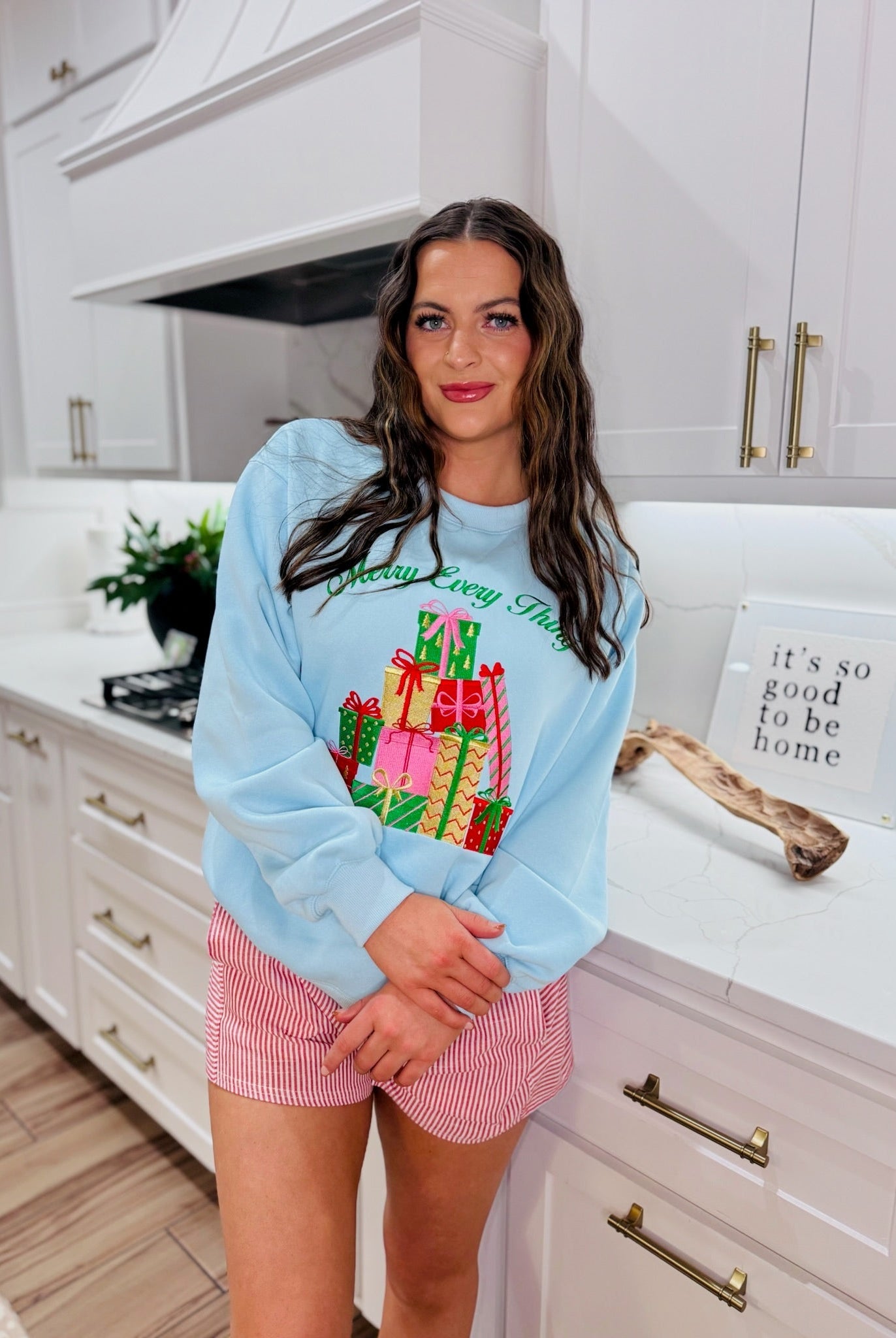 LIGHT BLUE ’MERRY EVERYTHING’ PRESENT EMBROIDERED SWEATSHIRT