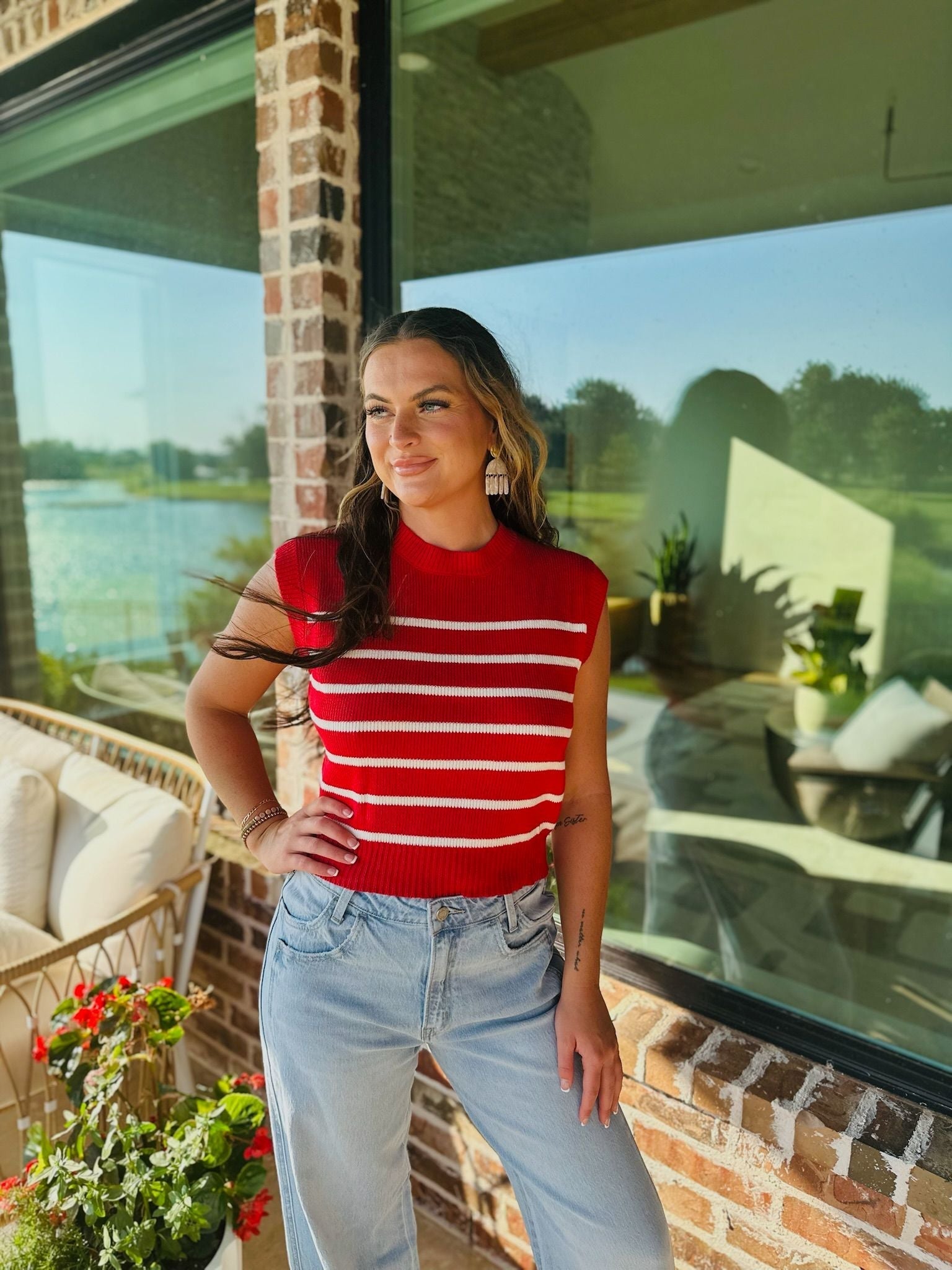 RED AND CREAM STRIPED SLEEVELESS SWEATER - Tops
