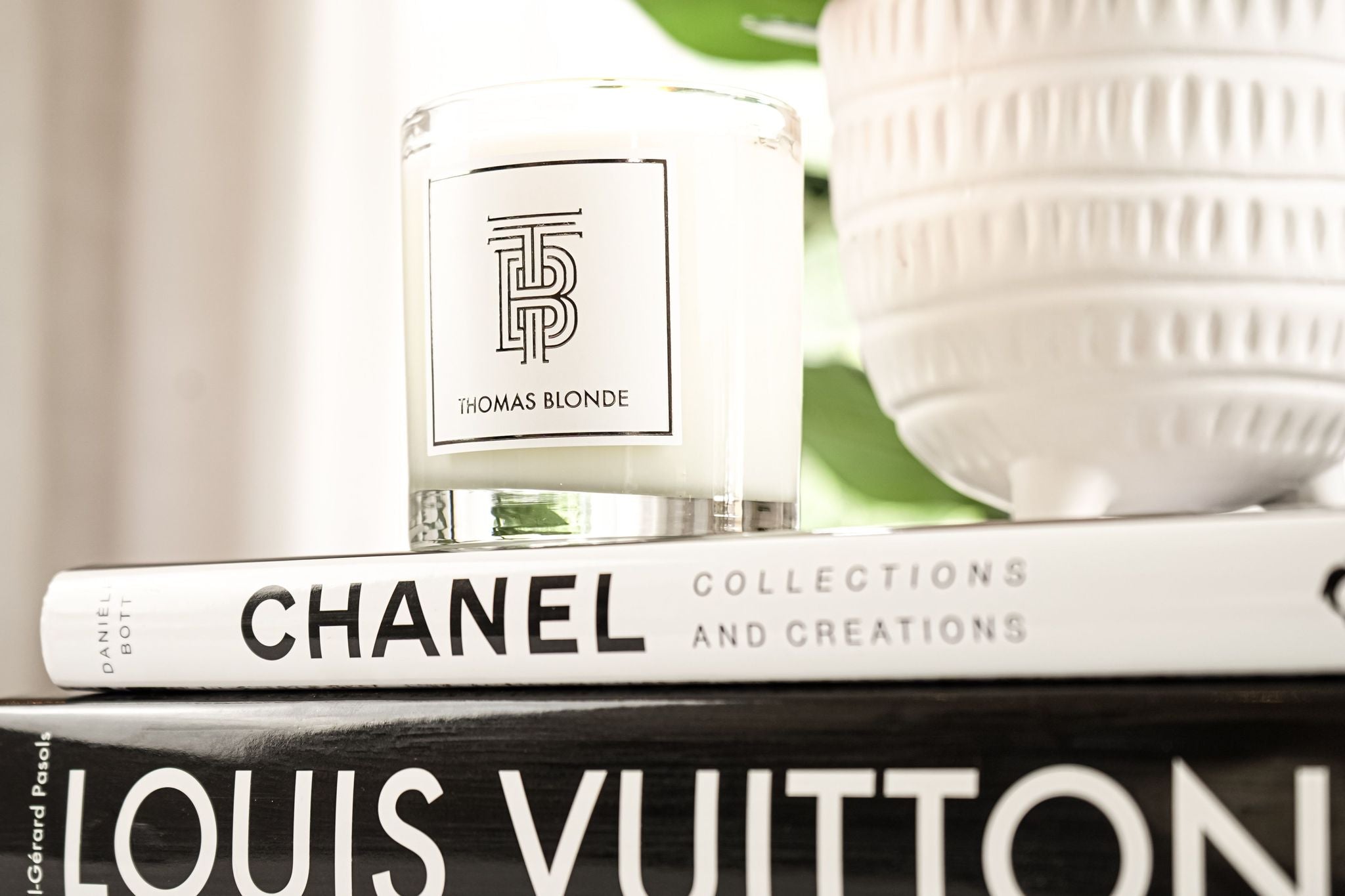 THOMAS BLONDE CANDLE 12 OZ- BLONDE