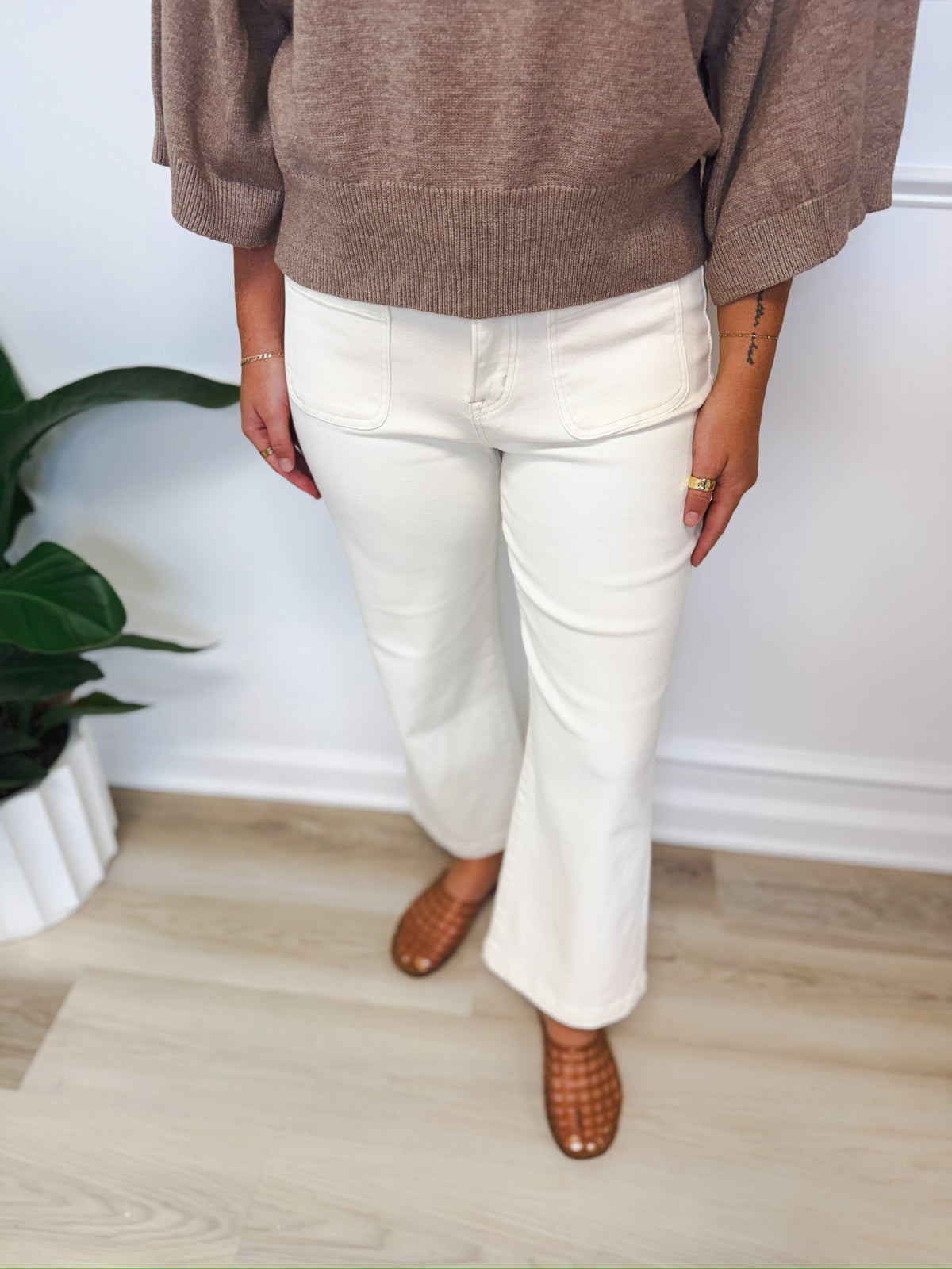 Front & Center cream jeans, women's pants from Aurea Lux Collective boutique in Lawton, OK, image 1 of 6