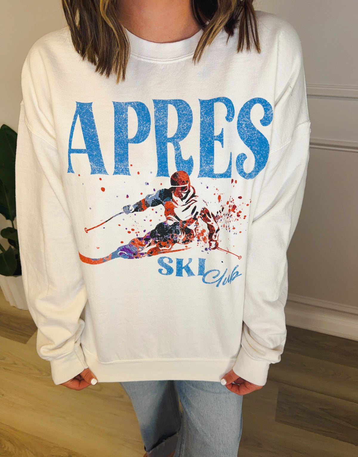 Après All Day Ski Club Sweatshirt – detail view | Aurea Lux Collective