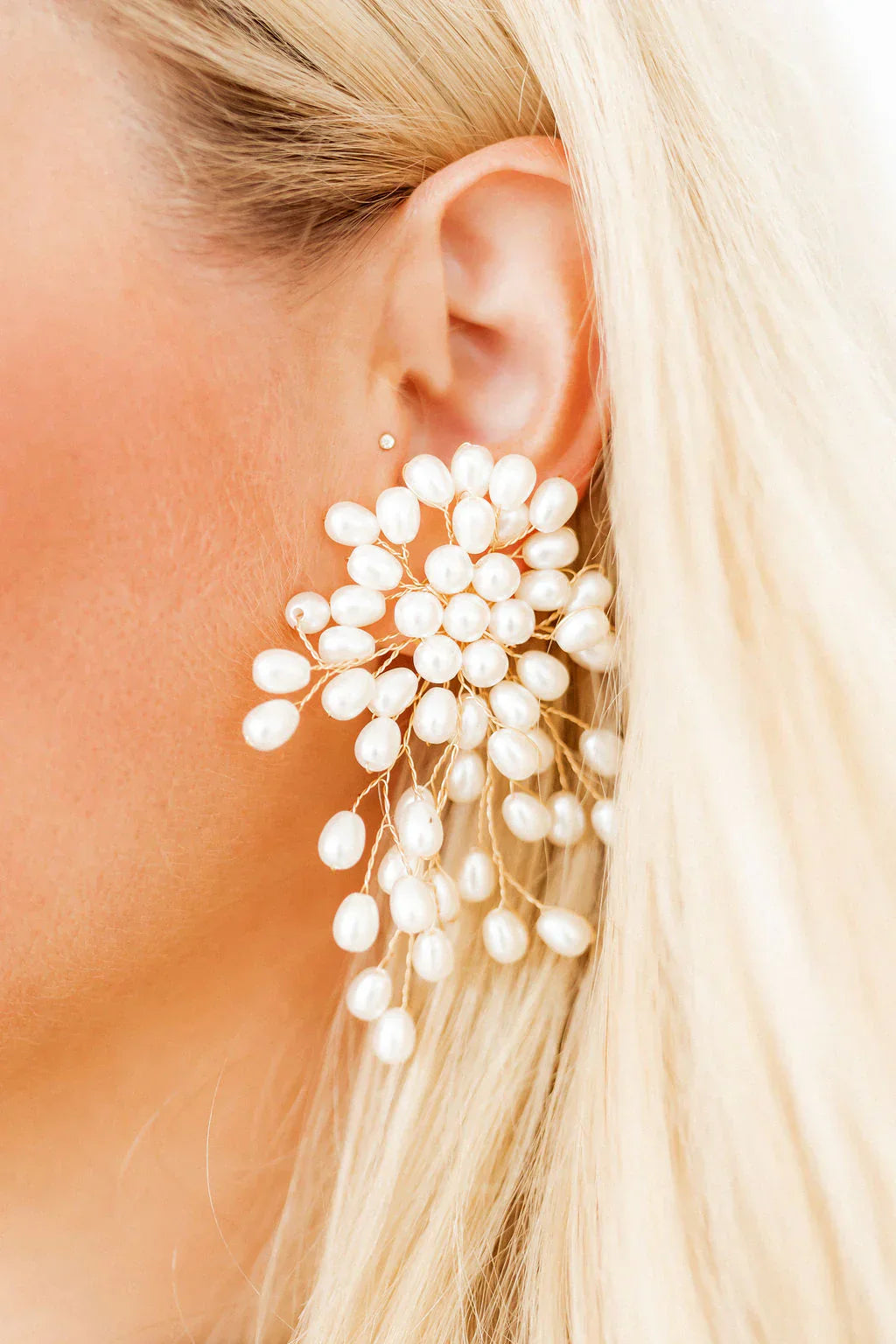 ARIEL PEARL STATEMENT EARRINGS BY LINNY CO - Earrings