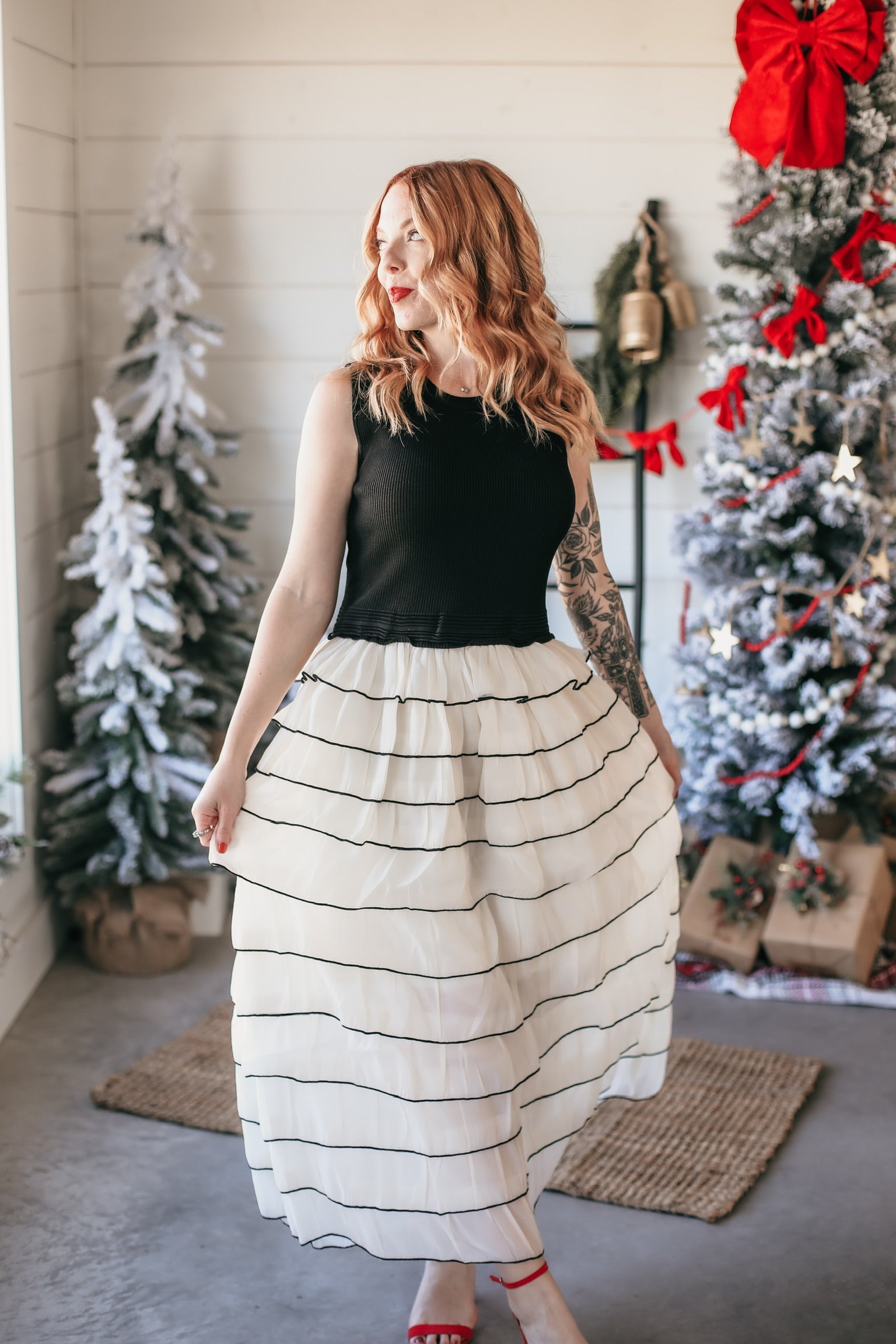 CONTRAST BLACK AND IVORY LACE RUFFLE LAYERED DRESS - Dress