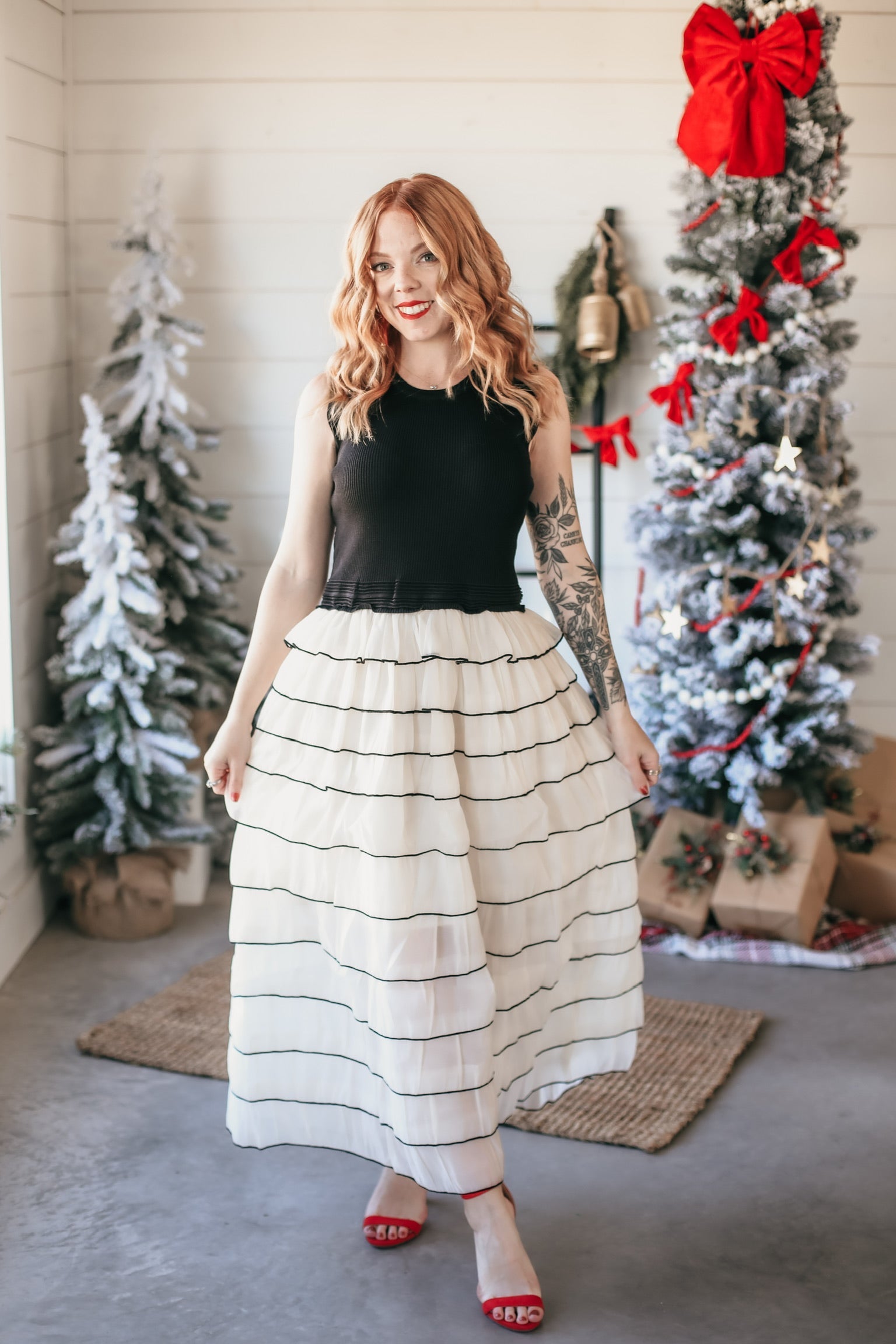 CONTRAST BLACK AND IVORY LACE RUFFLE LAYERED DRESS - Dress