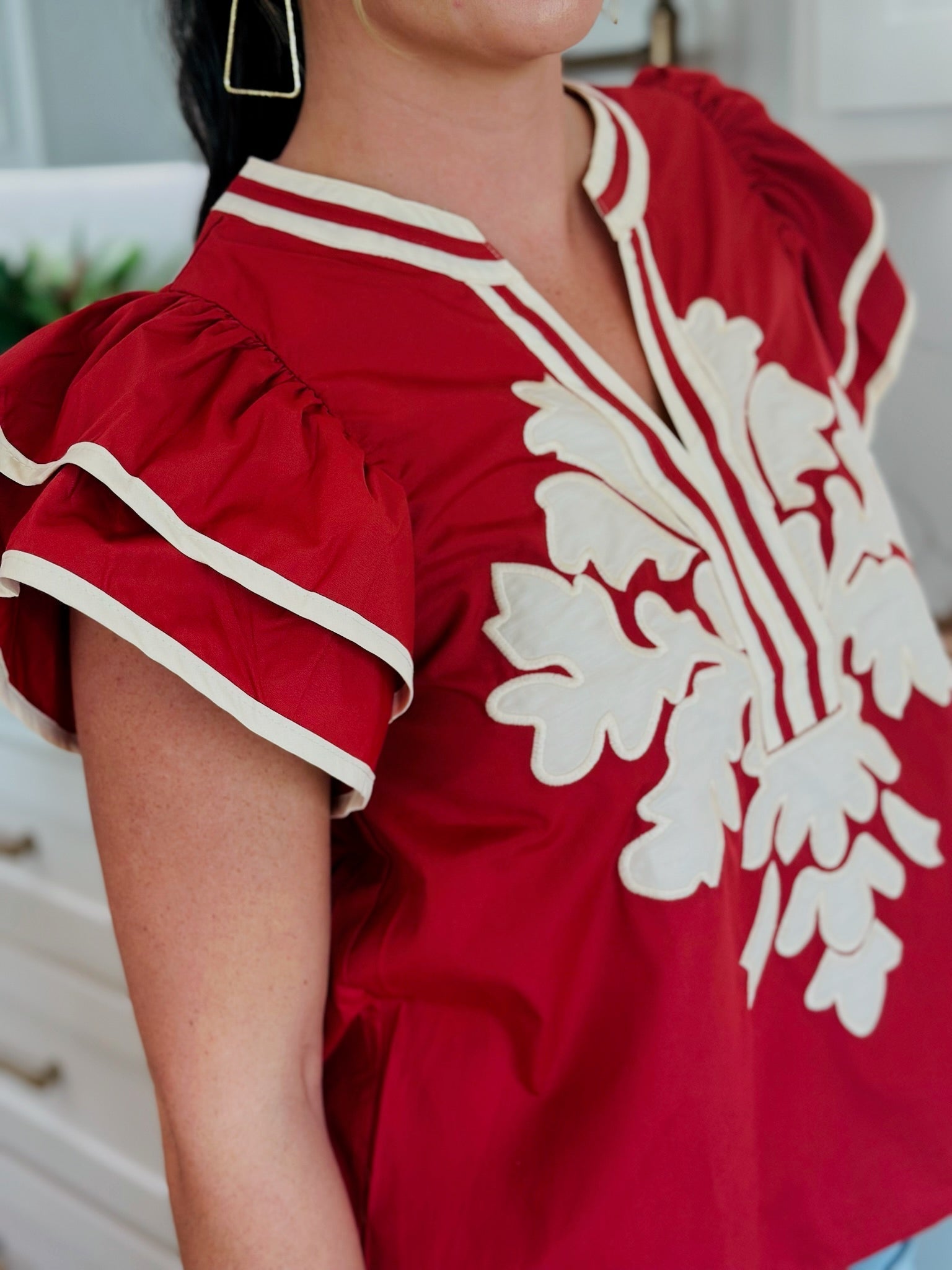 CINAMMON EMBROIDERED FLUTTER SLEEVE TOP BY ENTRO - Tops