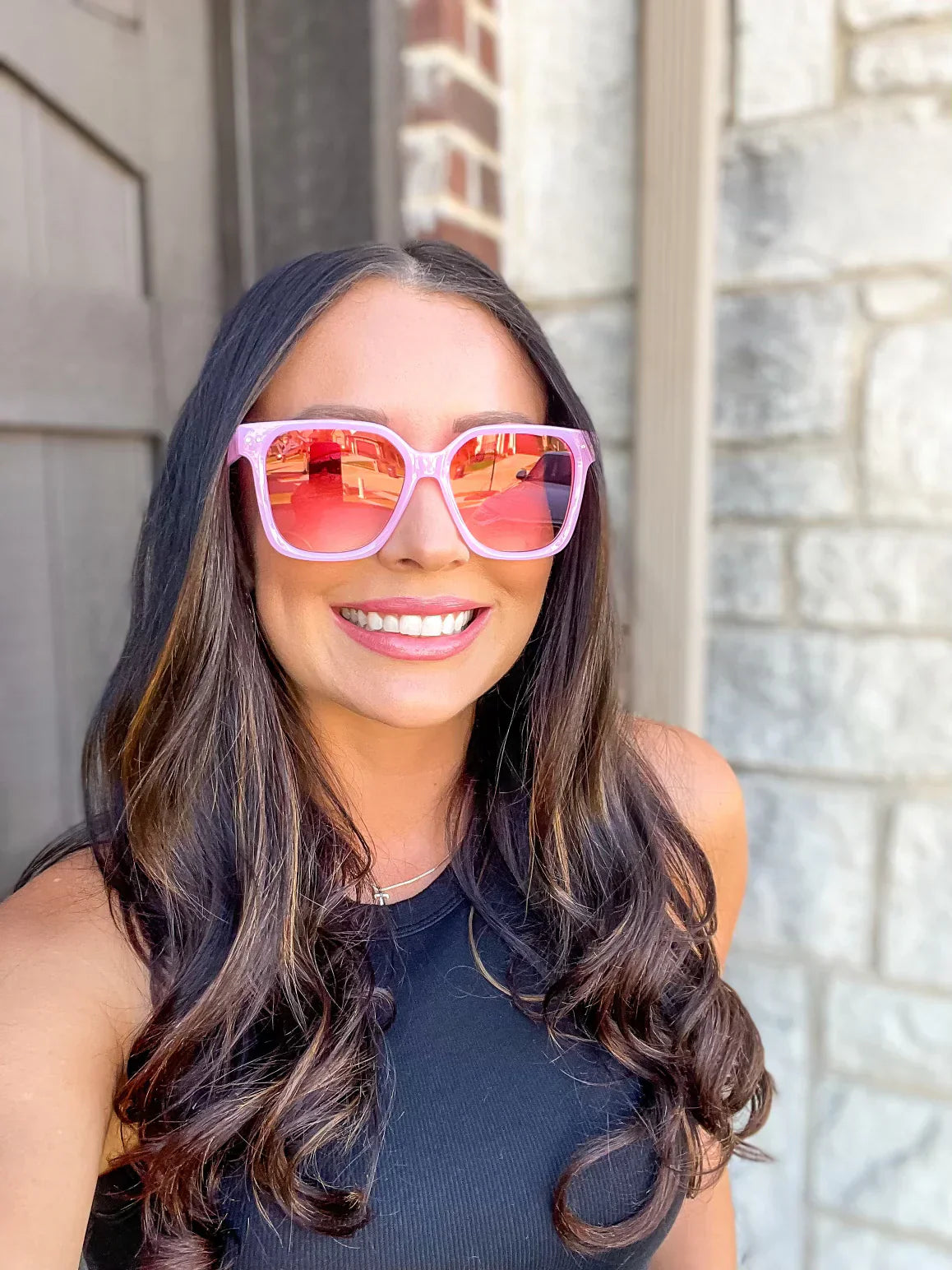 LINNY IN PINK SUNGLASSES- DAX EYEWEAR