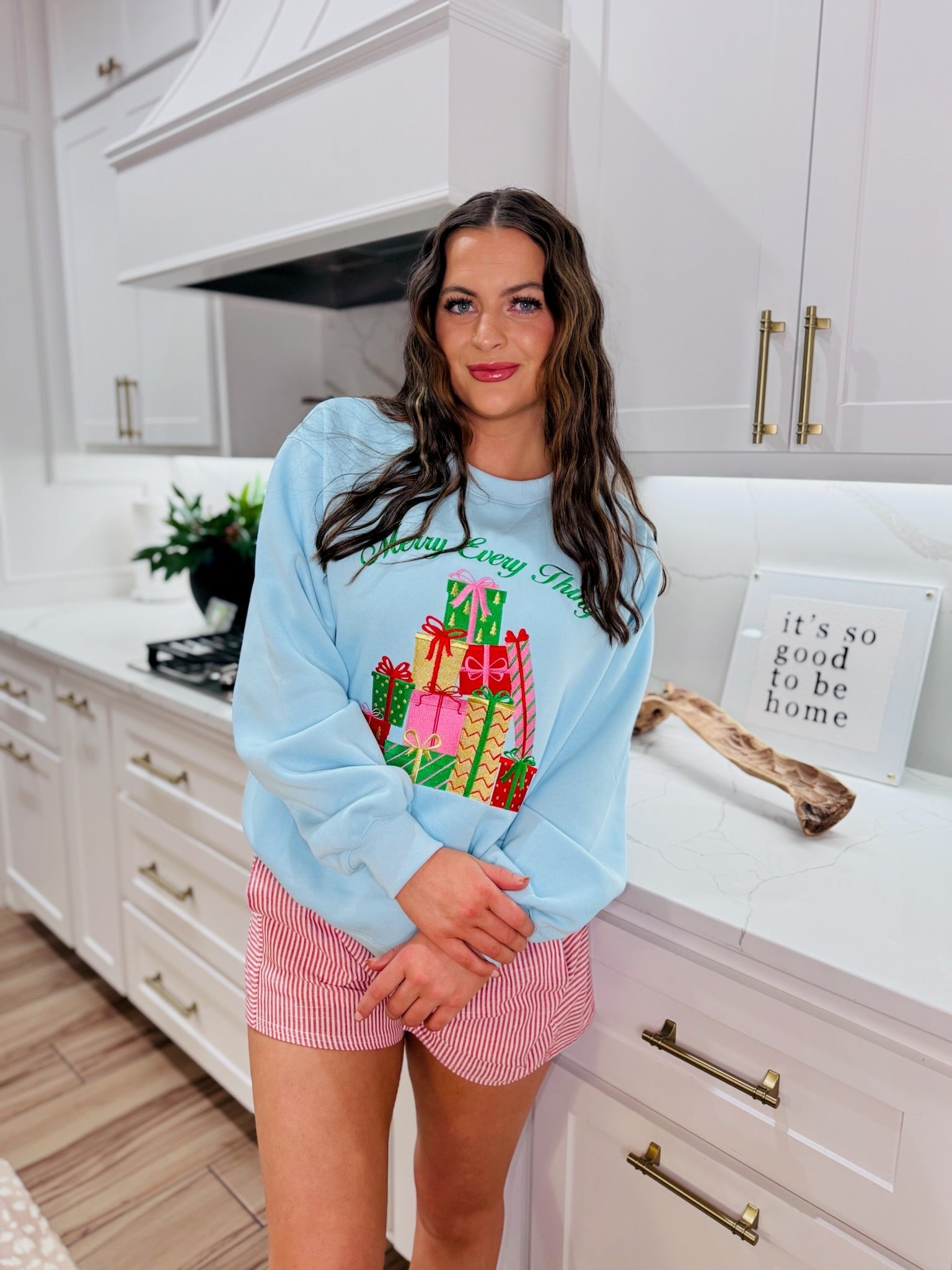 LIGHT BLUE ’MERRY EVERYTHING’ PRESENT EMBROIDERED SWEATSHIRT