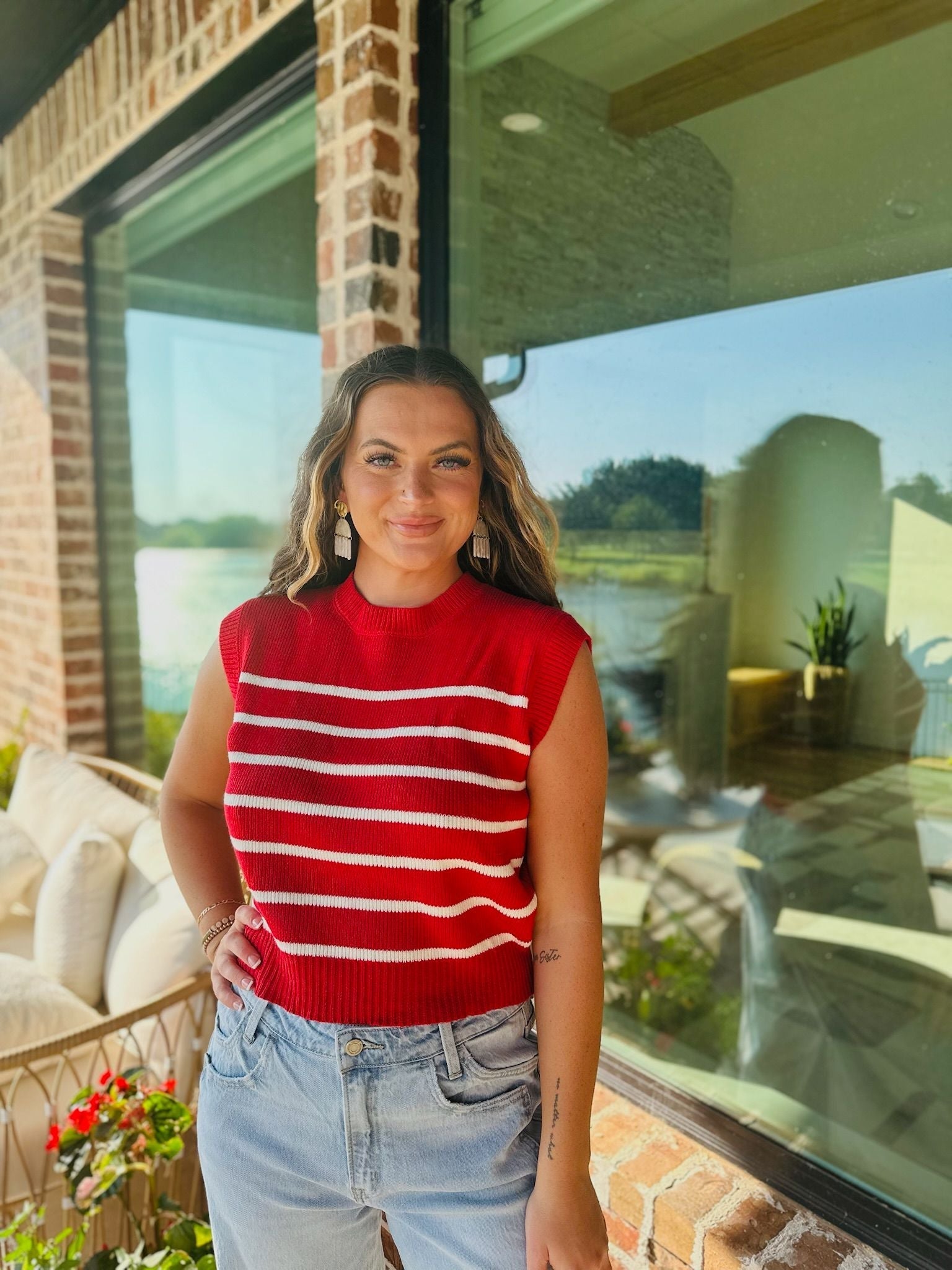 RED AND CREAM STRIPED SLEEVELESS SWEATER - Tops